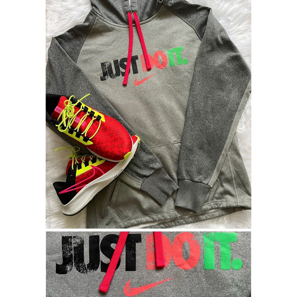 Nike top